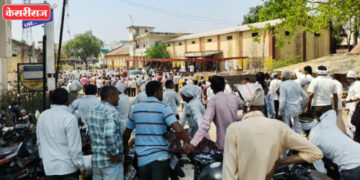  भडगाव शेतकी संघाचा कारभार ‘रामभरोसे’; टोकनसाठी शेतकऱ्यांची पायपीट,