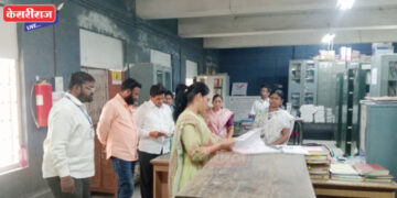  भडगाव शेतकी संघाचा कारभार ‘रामभरोसे’; टोकनसाठी शेतकऱ्यांची पायपीट,