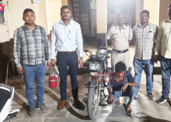 जळगावात १२ तासांच्या आत दुचाकी चोरटा गजाआड