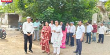 महापौर दीपमाला काळे यांच्याकडून रामदास कॉलनीतील प्रस्तावित उद्यानाच्या कामाची पाहणी