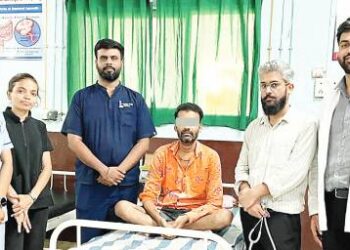 टायफॉईडमुळे आतड्याला छिद्र ; शस्त्रक्रियेनंतर रुग्णाला नवजीवन