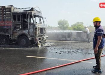जळगाव बायपासवर धावत्या ट्रकला आग; अग्निशमन दलाच्या तत्परतेने मोठा अनर्थ टळला