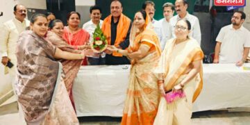 विधान परिषद निवडणूक : महायुतीचे उमेदवार नंदकिशोर महाजन यांनी घेतली शिवसेना नगरसेवकांची सदिच्छा भेट