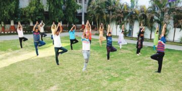 गोदावरी अभियांत्रिकी महाविद्यालयात योगासनांद्वारे योगा दिवस साजरा