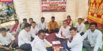 थकीत मानधनासाठी राज्यव्यापी कामबंद आंदोलन; कंत्राटी कर्मचाऱ्यांचा सरकारला इशारा