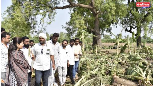 अंतुर्ली भागात केंद्रीय राज्यमंत्री रक्षाताई खडसे यांच्याकडून नुकसानीची पाहणी