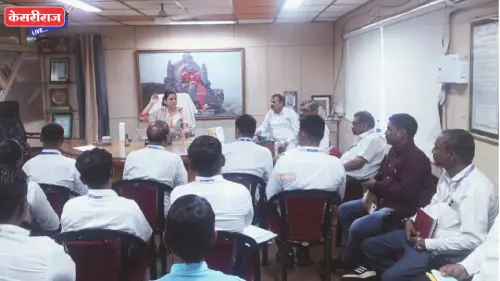 रिंग रोडच्या दुरवस्थेवरून महापौर संतापल्या; मनपाच्या प्रलंबित कामांबाबत अधिकाऱ्यांना विचारला जाब!