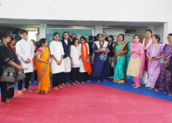 गुरुपौर्णिमेला गुरुंचा सन्मान, पर्यावरण रक्षणाचा निर्धार; अनुभूति इंग्लिश मिडीयम स्कूलचा अभिनव उपक्रम