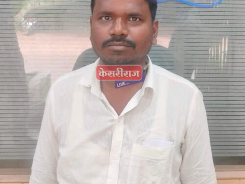 रेल्वे गेट उघडण्याच्या वादातून गेटमनला बेदम मारहाण; शर्ट फाडून केली दमदाटी