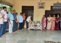 अण्णाभाऊ साठे जयंती व लोकमान्य टिळक पुण्यतिथीनिमित्त म्युनिसिपल हायस्कूलमध्ये अभिवादन