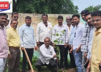 दिवंगत मुलाच्या स्मृतिप्रीत्यर्थ चामकवाडीत सामाजिक बांधिलकीचा प्रेरणादायी उपक्रम