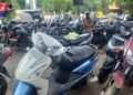भास्कर मार्केटमध्ये रस्त्यावरच गाड्यांचा गराडा; नागरिकांची गैरसोय