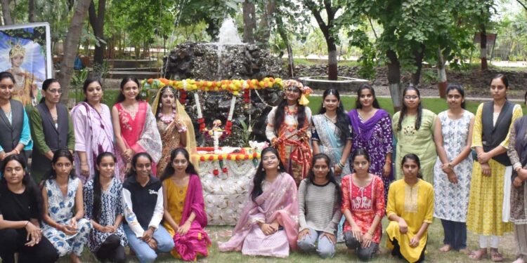 गोदावरी अभियांत्रिकी महाविद्यालयात दहीहंडीचा जल्लोष