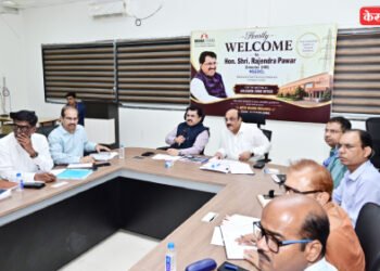 सुरळीत वीजपुरवठ्यासह वीजबिल वसुलीस प्राधान्य द्या : संचालक राजेंद्र पवार यांचे निर्देश