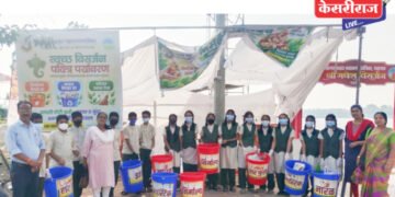 गणेश विसर्जनानंतर ‘अनुभूती’च्या विद्यार्थ्यांनी स्वच्छ केला मेहरूण तलाव परिसर