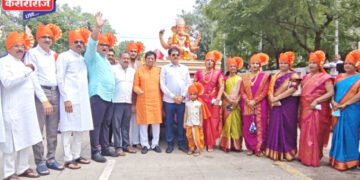 मनपाच्या मानाच्या गणपतीची शिवतीर्थावरून भव्य मिरवणूक; पारंपरिक वेशभूषेत पदाधिकारी व कर्मचाऱ्यांचा जल्लोष