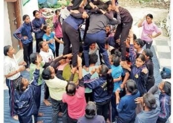 शिवतीर्थावरील युवतींच्या दहीहंडीला उदंड प्रतिसाद!