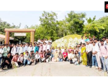 दिक्षारंभ कार्यक्रमांतर्गत कृषी विद्यार्थ्यांची जैन हिल्सला शैक्षणिक भेट
