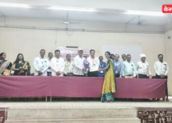 विज्ञान प्रदर्शनात बारी समाज विद्यालयाच्या दिपाली पाटील यांना प्रथम क्रमांक