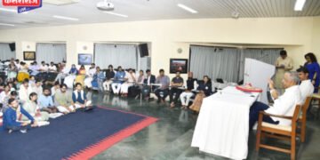 गांधीतीर्थचे कार्य दीपस्तंभाप्रमाणे – अशोक जैन