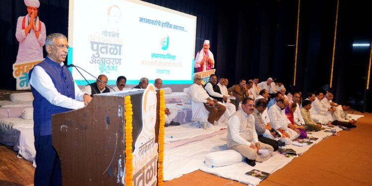 सिंचन क्षेत्रातील दूरदृष्टी असलेले नेते म्हणजे अजितदादा! – अशोक जैन